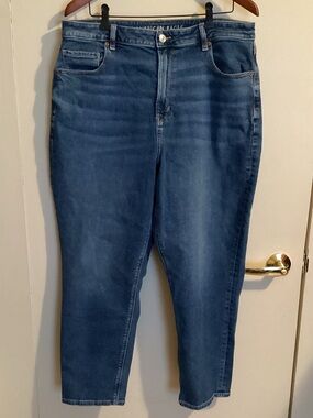 American Eagle Outfitters Dark Blue Cropped High-Rise Jeans